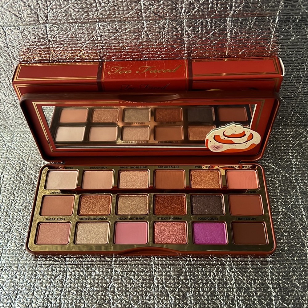Too Faced Cinnamon Swirl Palette